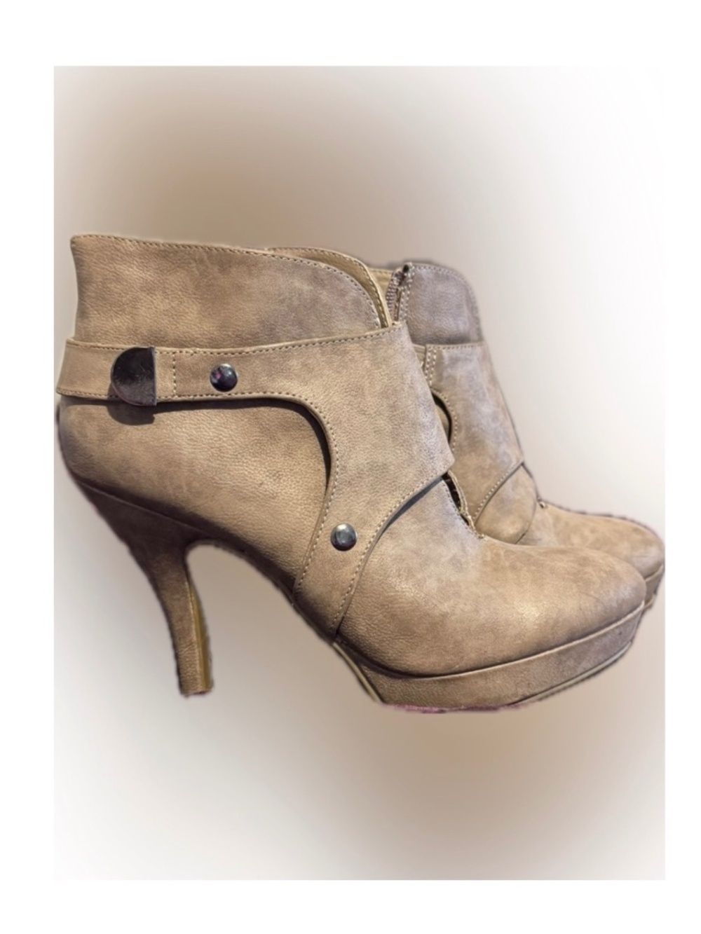 Unlisted by Kenneth Cole Taupe Faux-Suede High-Heel Ankle Booties Size 7.5 Women